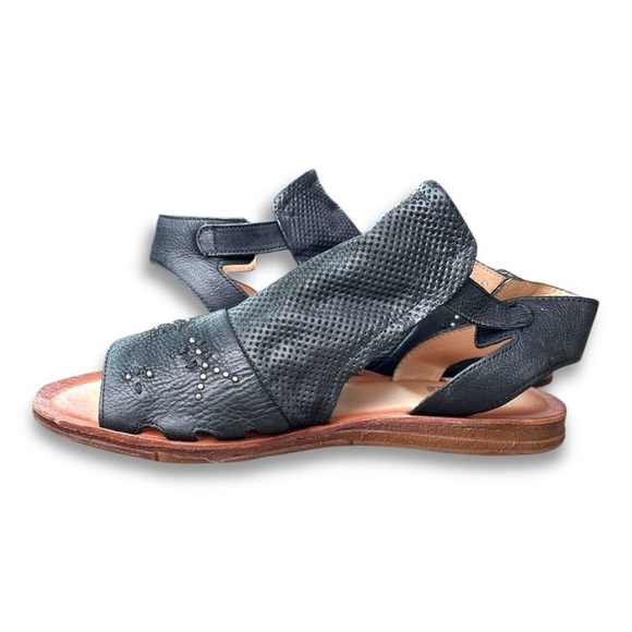 Mix Mooz Fifi Black Leather Hook & Loop Strap Sandals Womens Sz 11 NWOB - Picture 5 of 13